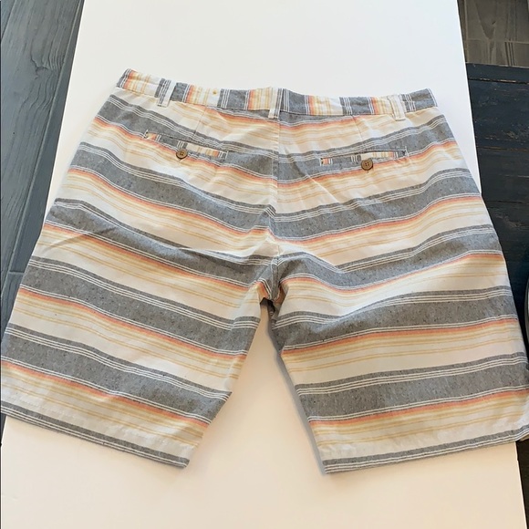 MENS STRIPED SHORT - Picture 4 of 4